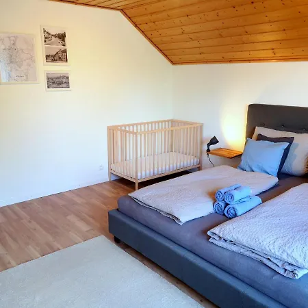 Family-apartment Mit Balkon, Kueche, Parkplatz & Waschmaschine Appartement *