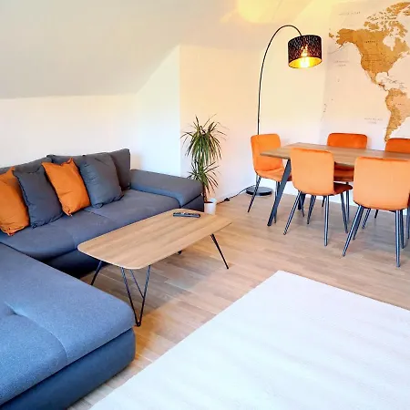 Family-apartment Mit Balkon, Kueche, Parkplatz & Waschmaschine Appartement *