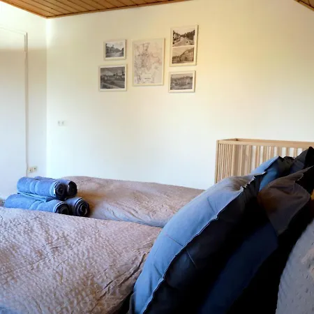 Family-apartment Mit Balkon, Kueche, Parkplatz & Waschmaschine *