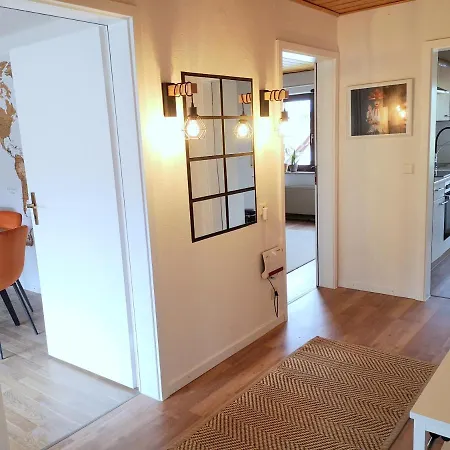 Family-apartment Mit Balkon, Kueche, Parkplatz & Waschmaschine *